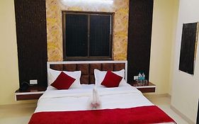Hotel Kiran Palace And Mahi Galaxy